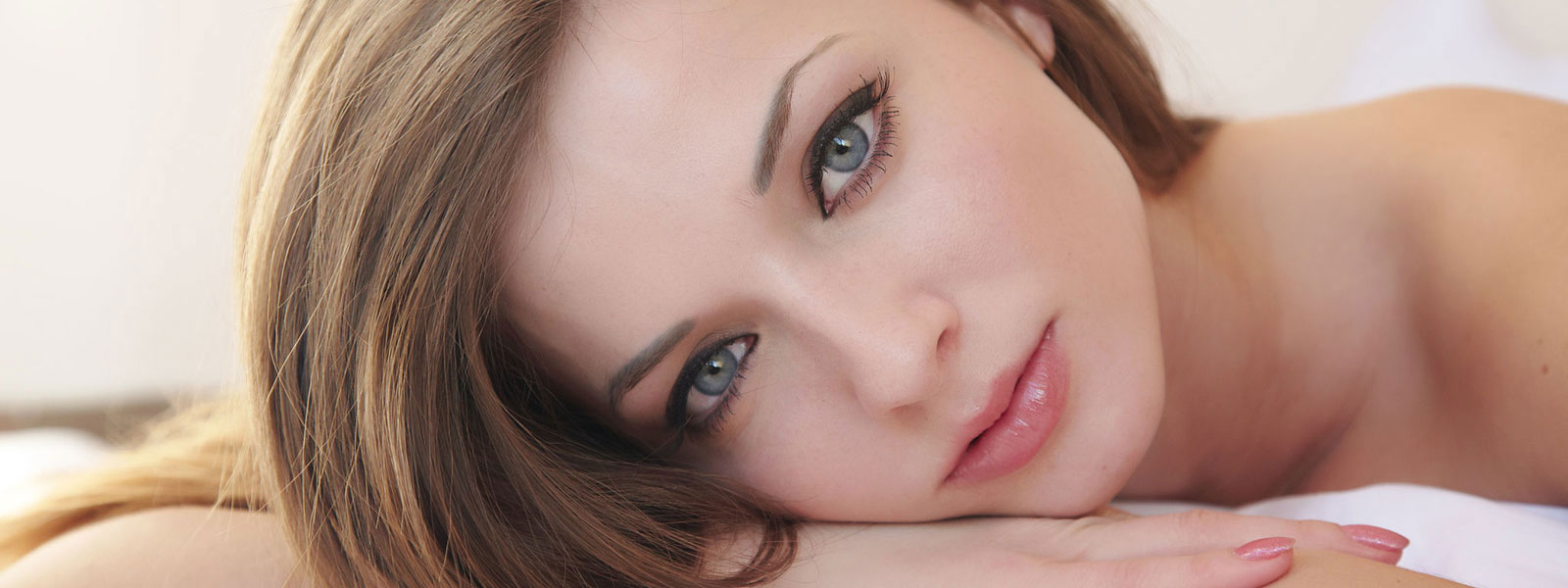 BabesHQ: Instant Connection with Babes